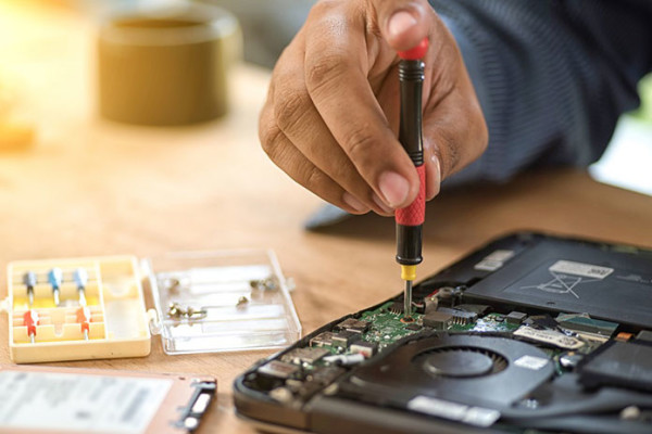 Gdzie kupować części do smartfonów i laptopów?