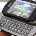 LG Optimus Chat - mały, zwinny z klawiaturą