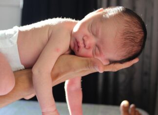 Jak naładować słuchawki bezprzewodowe bez opakowania? Jak naładować słuchawki bezprzewodowe bez opakowania?