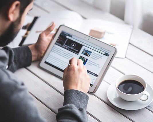 Co wybrać Samsung S22 czy iPhone 13?