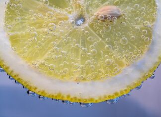 Czy w telefonie mogę mieć cały czas włączone NFC?