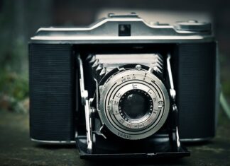 Co robi lepsze zdjęcia aparat czy telefon?