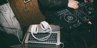 Co to jest dźwięk przestrzenny w słuchawkach?