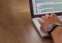 Proces inwentaryzacyjny sprzętu komputerowego